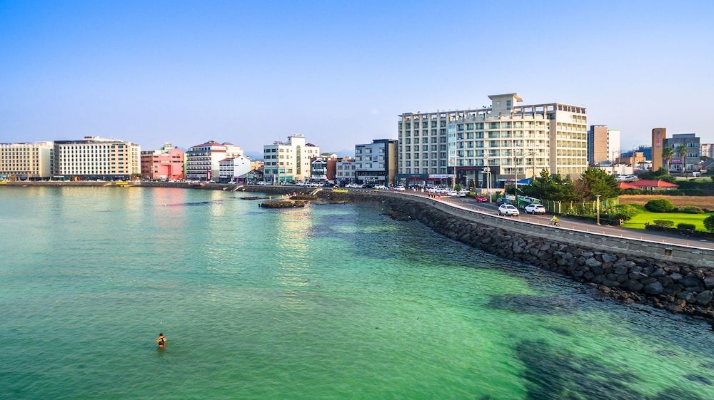 undefined Aimi Jeju Beach Hotel Hamdeok W 6