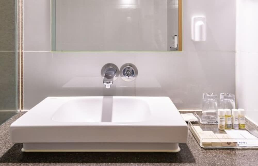 Uni Hotel Jeju Deluxe Double Room, Ocean View 7