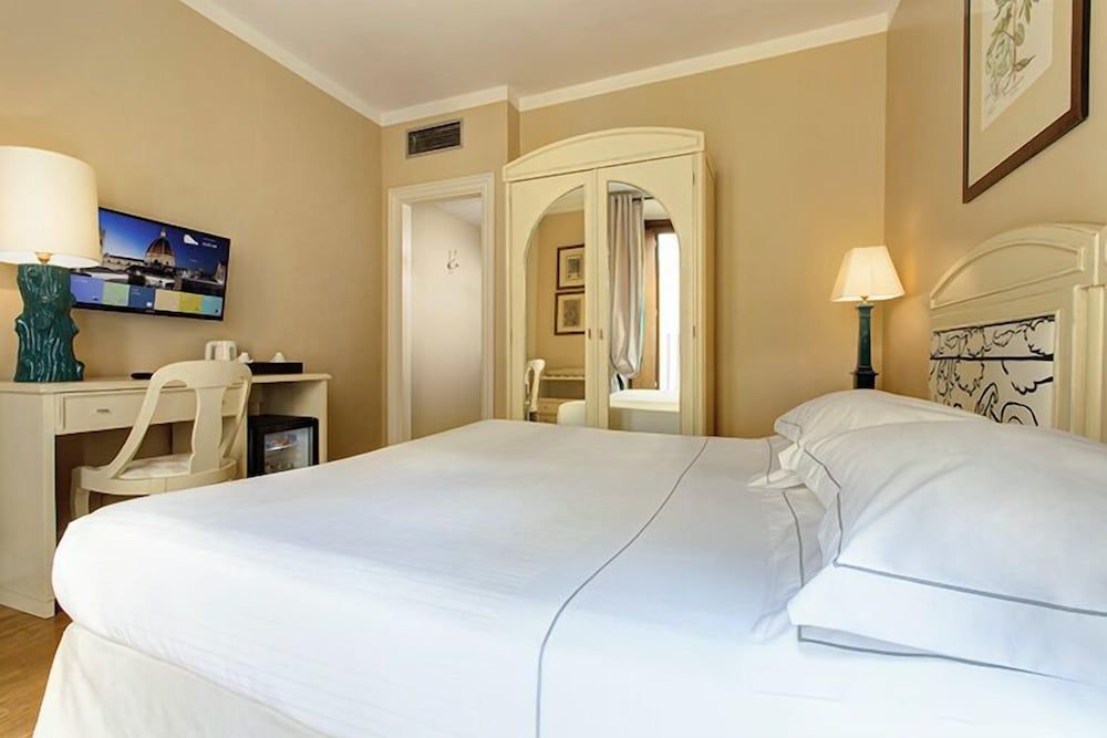 Grand Hotel Cavour Queen Room 2