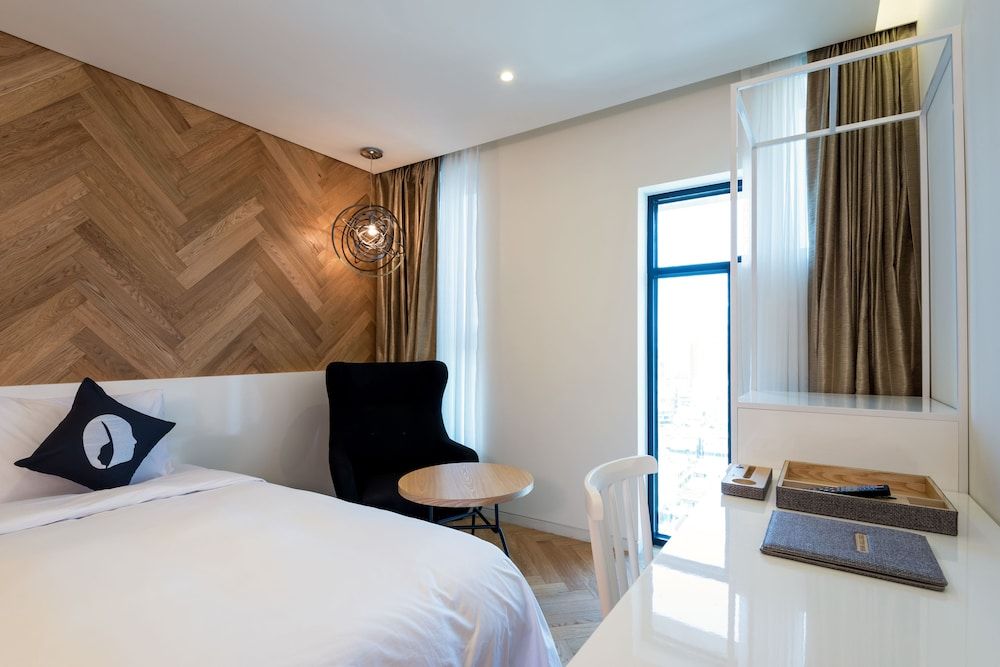 Hotel The Designers LYJ Gangnam Premier Superior Twin Room 3