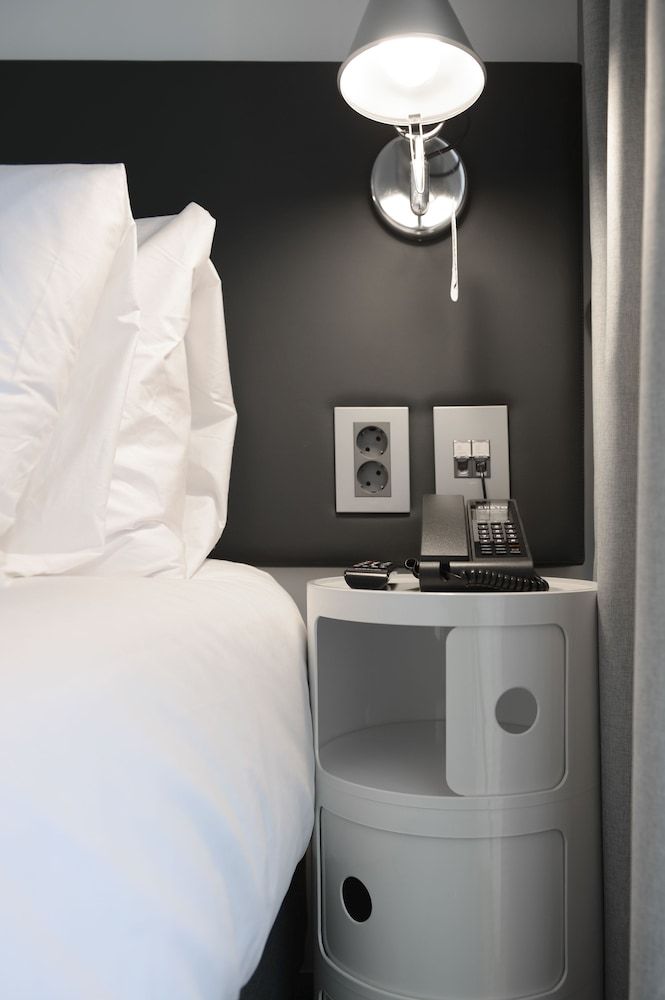 Creto Hotel Myeongdong Double Room 7