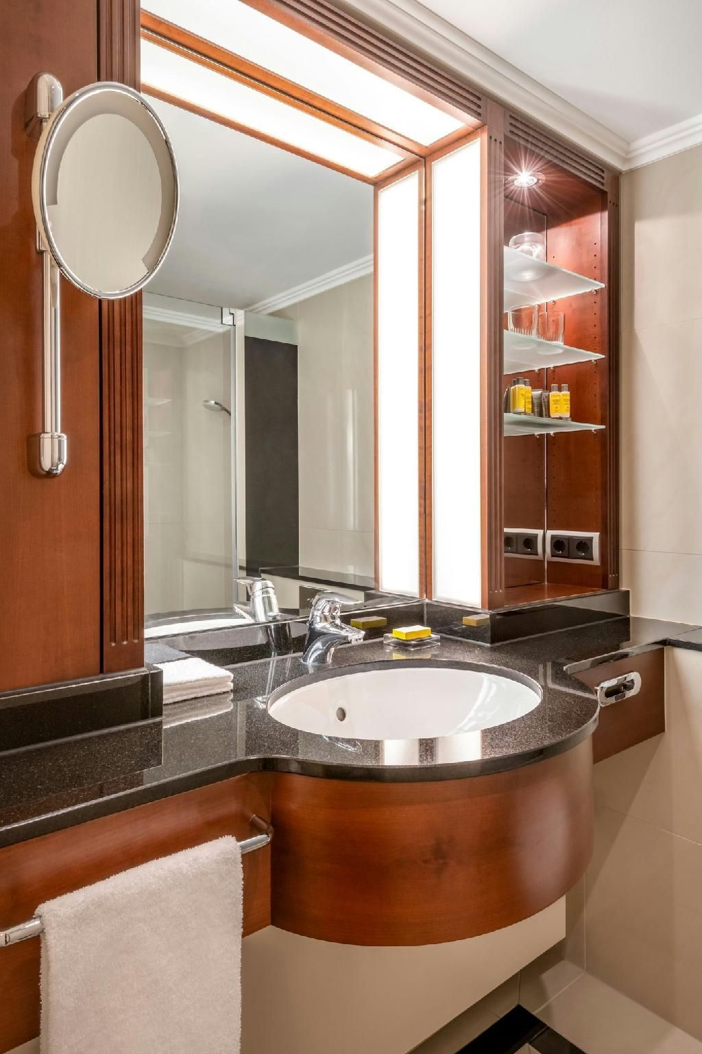 Junior Suite, 1 Bedroom Junior Suite, 1 King