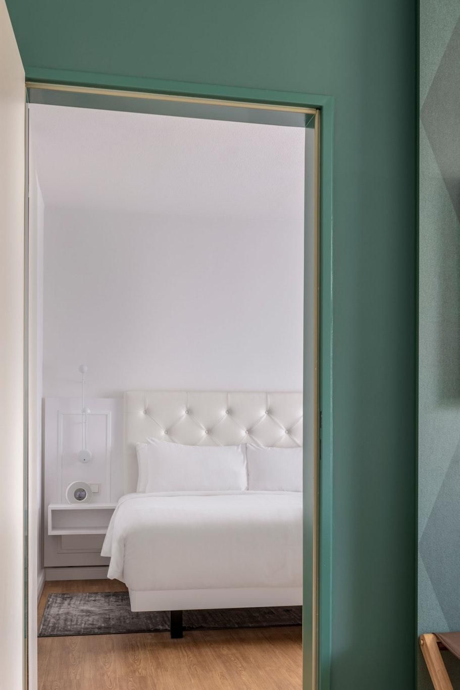 Munich Marriott Hotel Deluxe Room, Guest room, 1 King