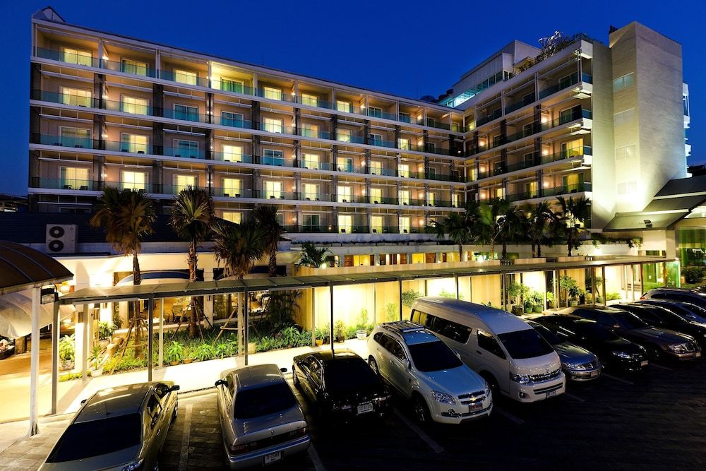 undefined Royal Princess Larn Luang 10