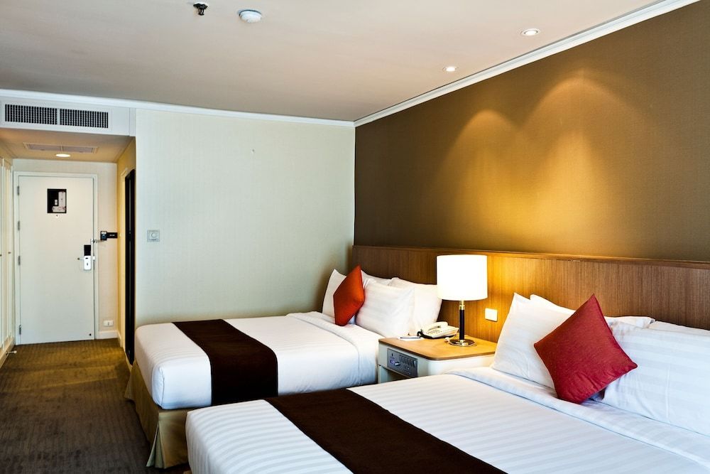 undefined Royal Princess Larn Luang 10