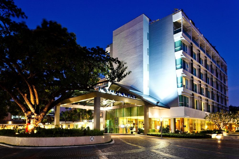 undefined Royal Princess Larn Luang 8