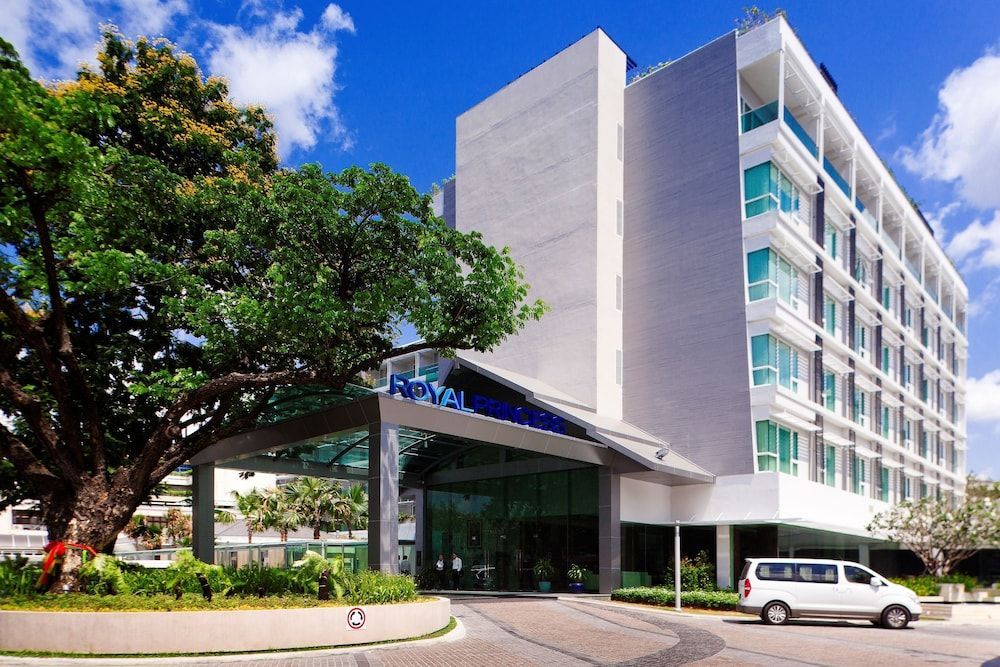 undefined Royal Princess Larn Luang