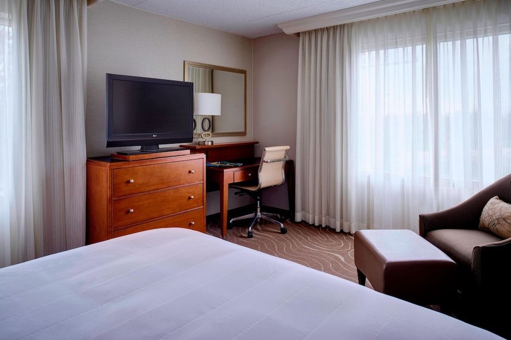 Concierge Room, Room, 1 King Bed