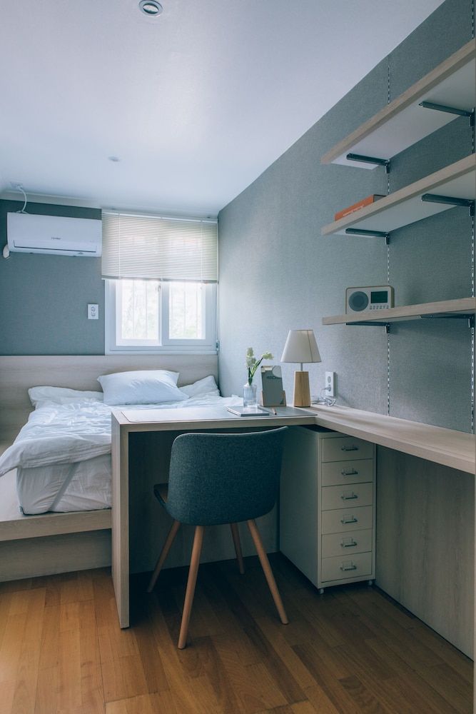 undefined Gold Hill Guesthouse - Hostel