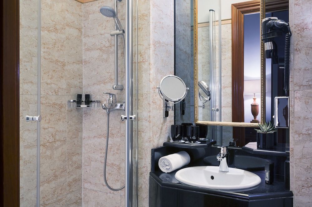 Melia Paris Champs-Elysées Melia Double Room 6