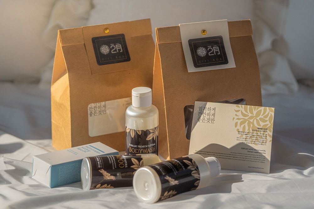 February Hotel The Signature Dongseongro Signature Deluxe NO HDD 2PC Breakfast Buffet PKG for 2 (28 Square meter) 6