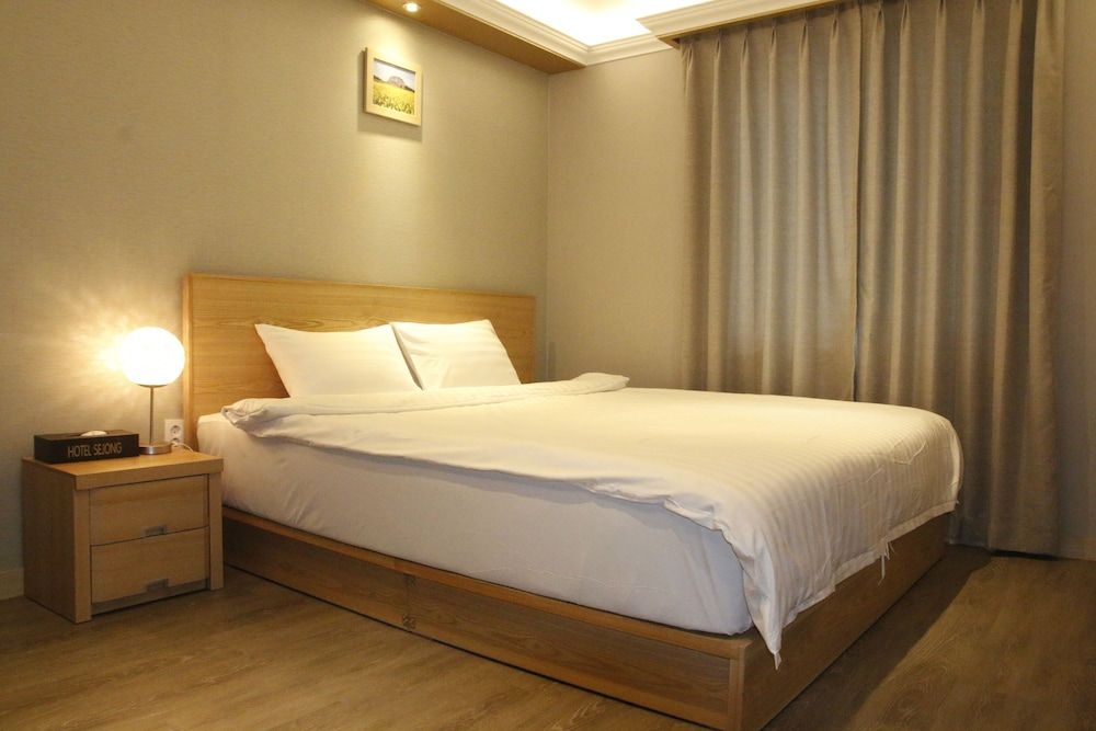 undefined Sejong Hotel 3