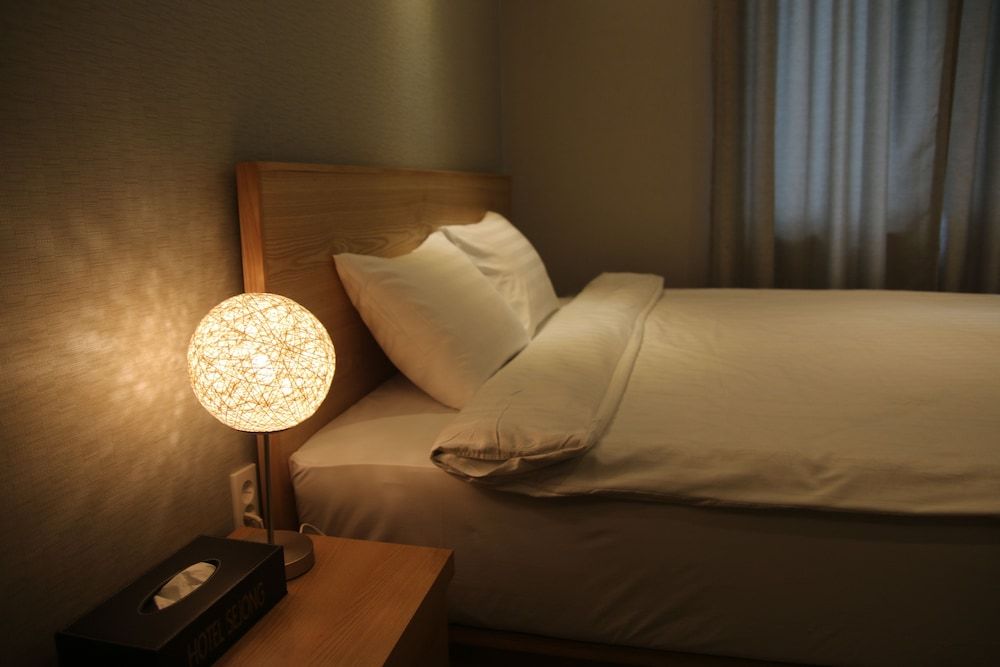 Sejong Hotel Standard Double Room 5