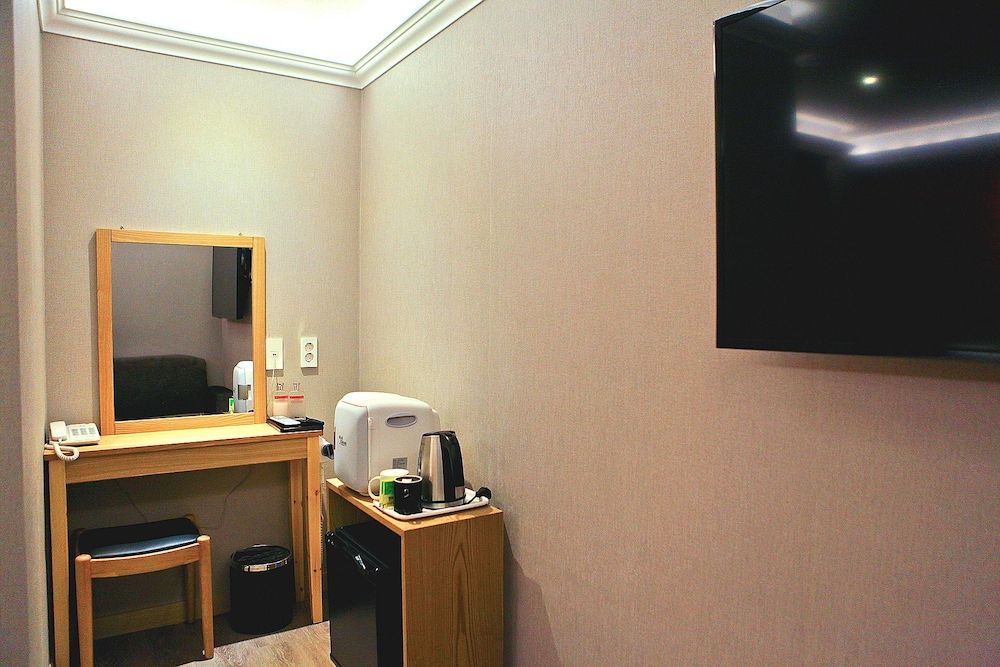 Sejong Hotel Standard Double Room 12