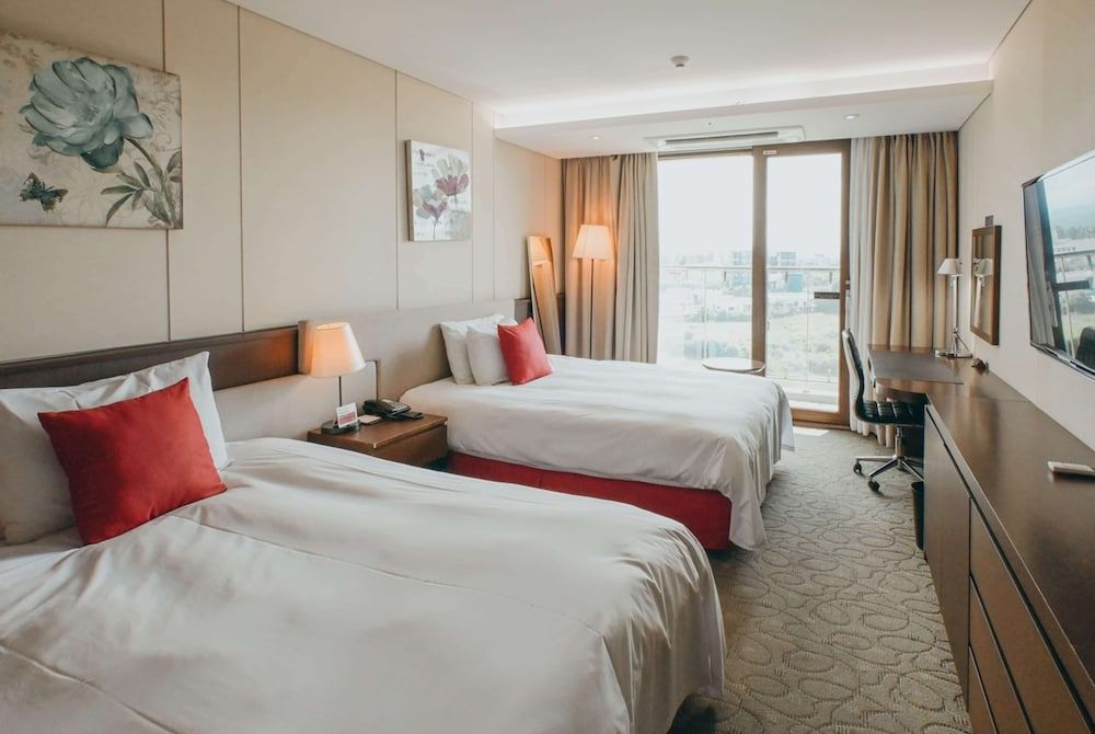 undefined Ramada Jeju Hamdeok