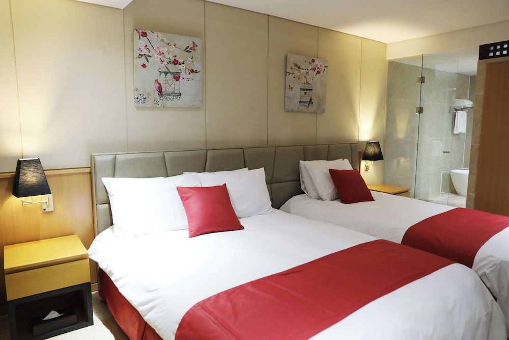 undefined Ramada Jeju Hamdeok 9