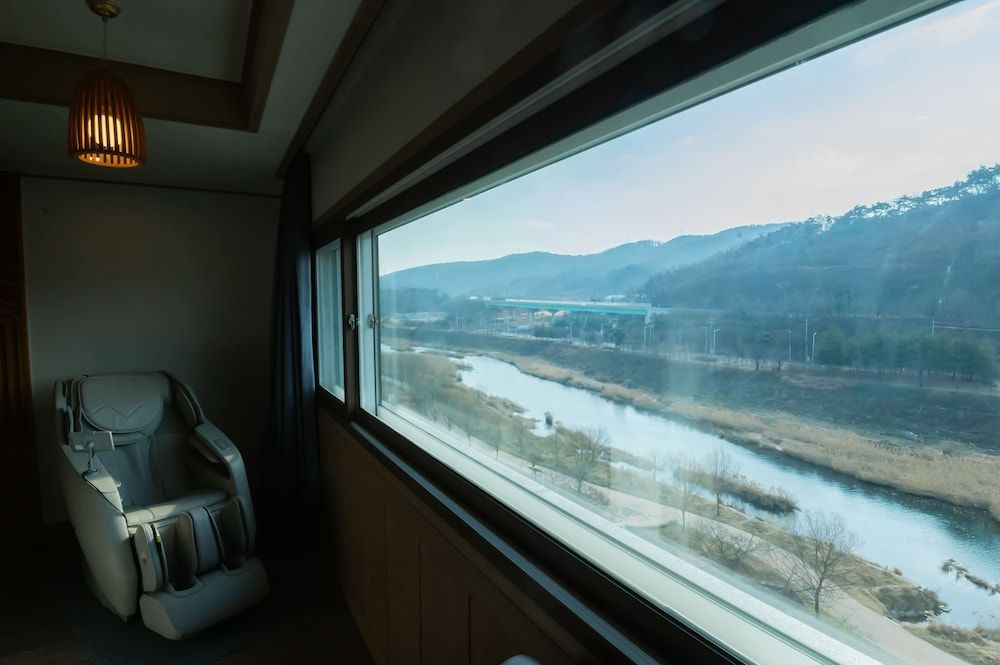 The 7 Business Hotel Suite B 8