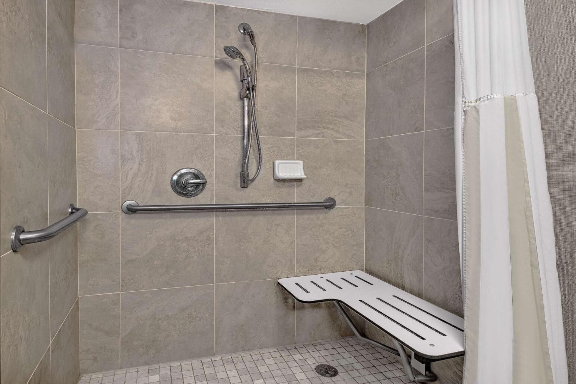 2 QUEEN MOBILITY ACCESSIBLE W/ROLLIN SHOWER