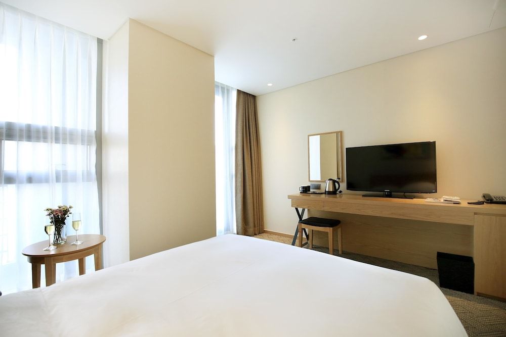 Best Western Haeundae Hotel Standard Room, 1 Double Bed, Partial Sea View