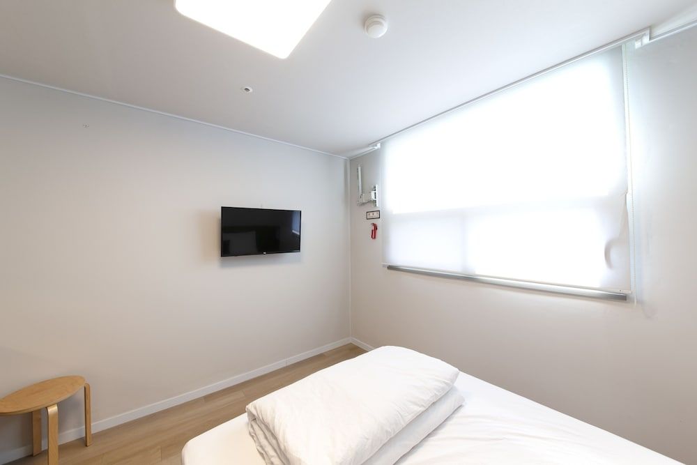 K- Grand Hostel Dongdaemun Standard Double Room 3