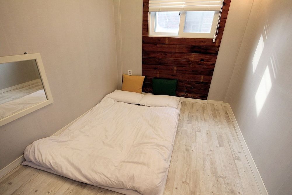 Daemyung Guesthouse Room 202