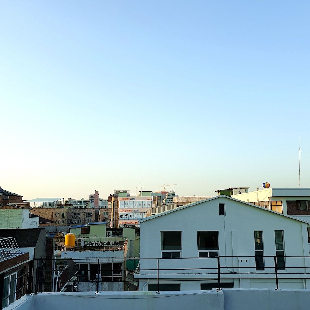 Daemyung Guesthouse Room 202 3