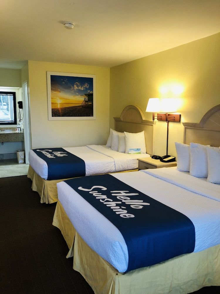 Room, 2 Queen Beds, Non Smoking