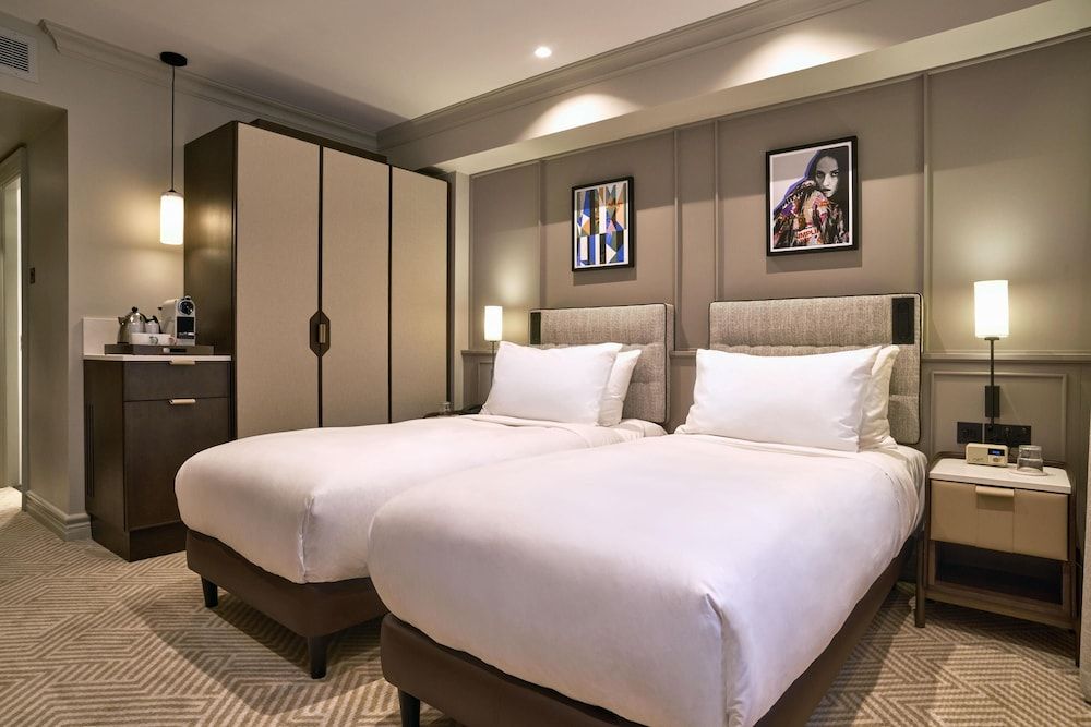 undefined Radisson Blu Hotel, London Bond Street 6