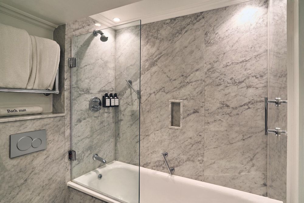 undefined Radisson Blu Hotel, London Bond Street 8