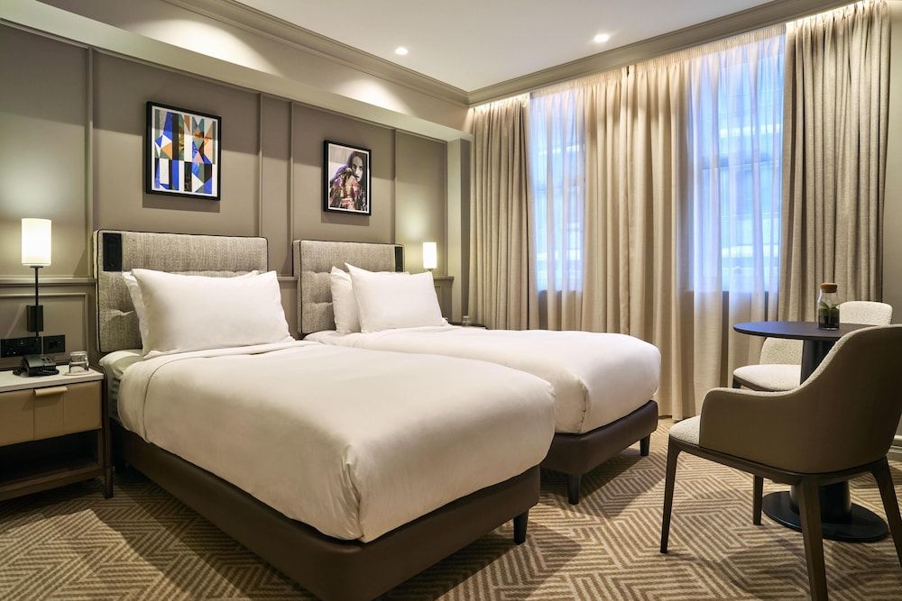 undefined Radisson Blu Hotel, London Bond Street 4