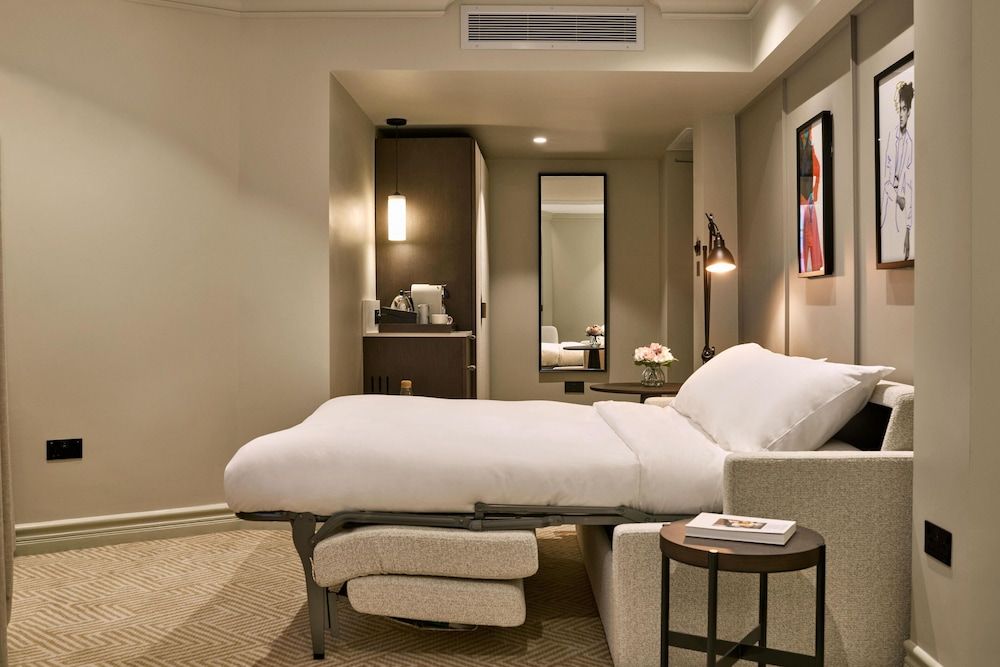 undefined Radisson Blu Hotel, London Bond Street 8