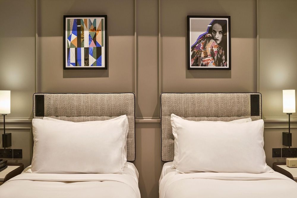 undefined Radisson Blu Hotel, London Bond Street 5