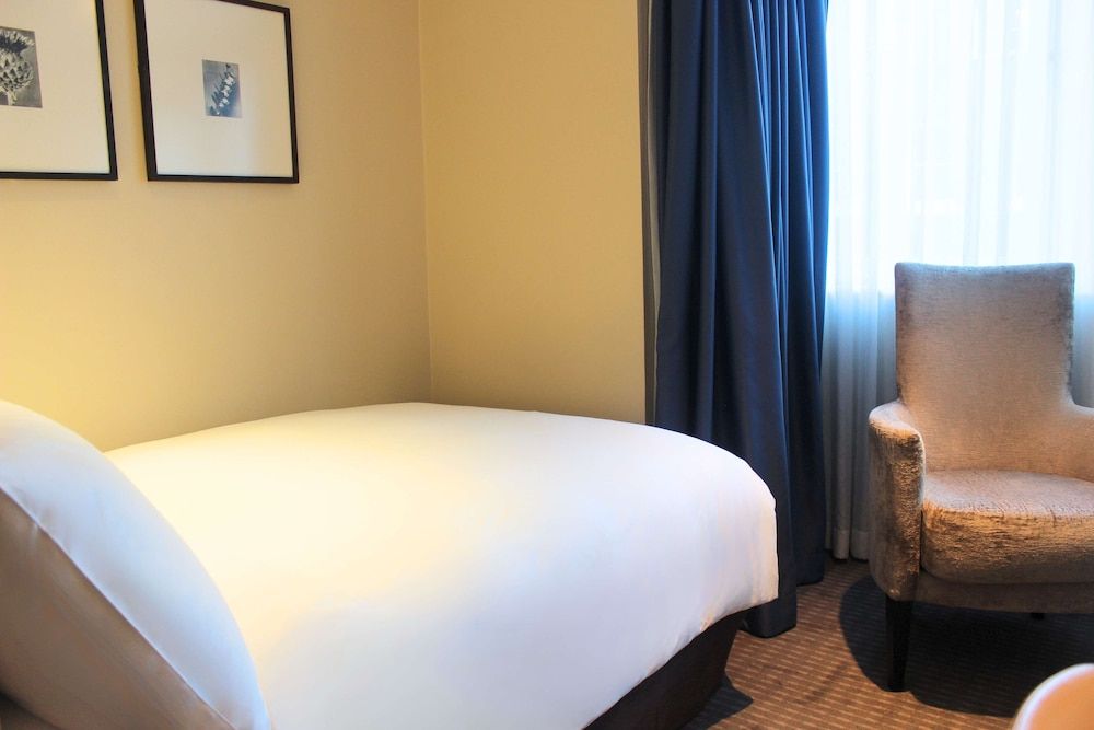 undefined Radisson Blu Hotel, London Tottenham Court Road 10