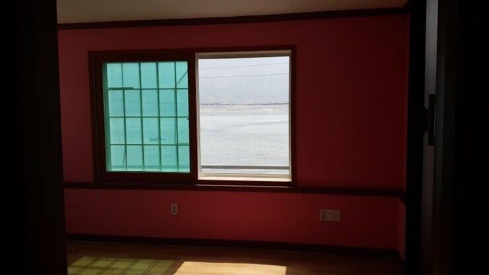 Sirak Pension Room (Whale) 3