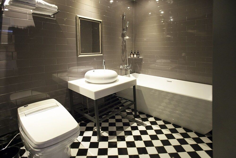 Brown Dot Hotel Deluxe Room 10