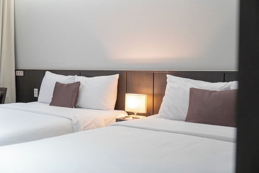 Ramada by Wyndham Yongin Deluxe Premier Twin Room, 2 Double beds 3