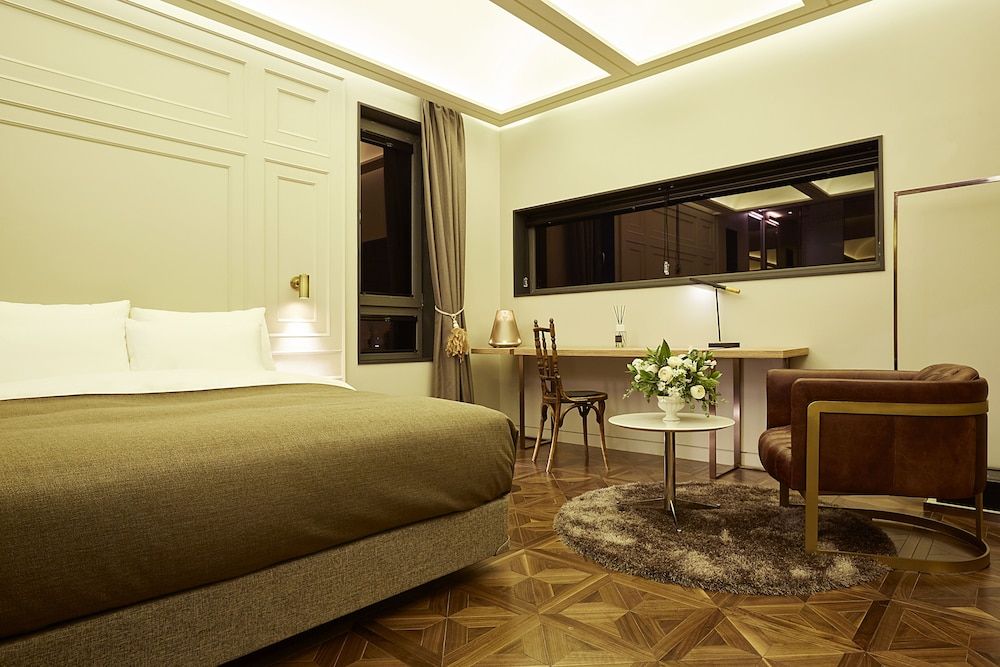 undefined 9 Brick Hotel 3