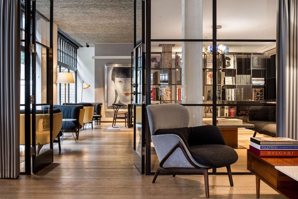 undefined Radisson Blu Hotel, London Mercer Street