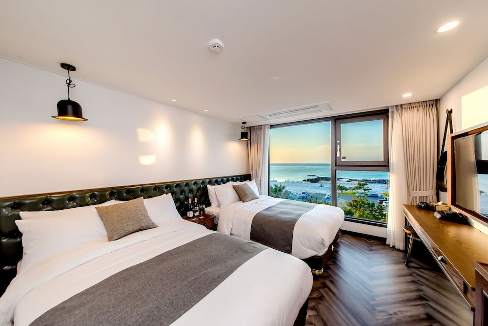 undefined Jeju Marevo Beach Hotel 2