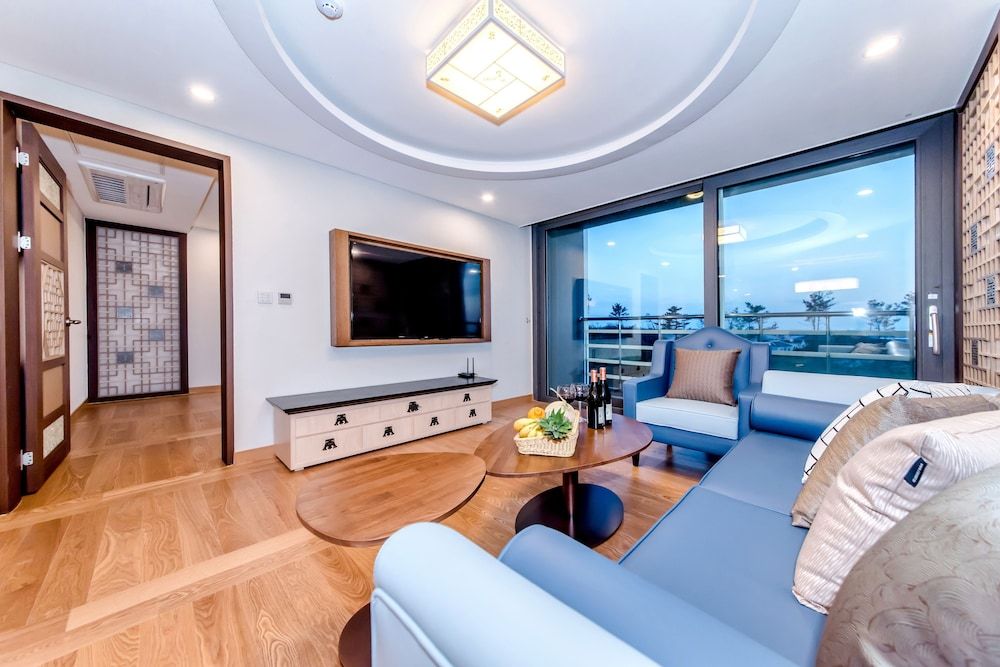 Jeju Marevo Beach Hotel Family Suite Twin, Side Ocean View 12