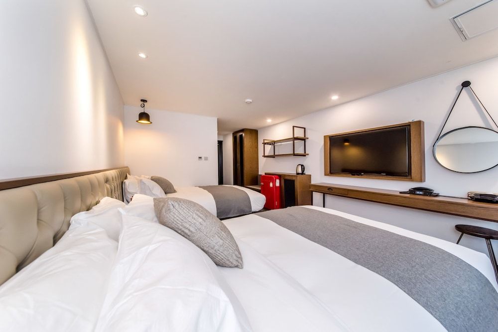 undefined Jeju Marevo Beach Hotel 10