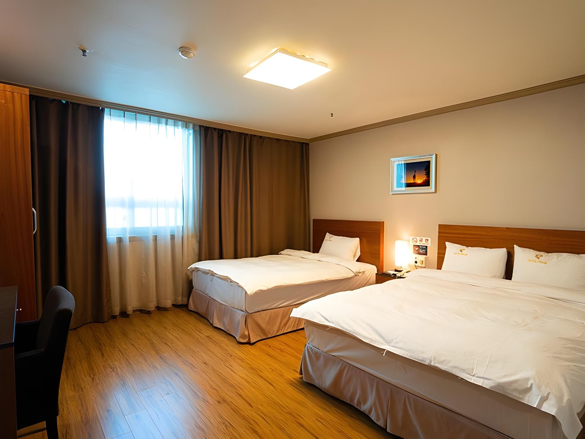 Hotel Prime Changwon Deluxe Twin 2