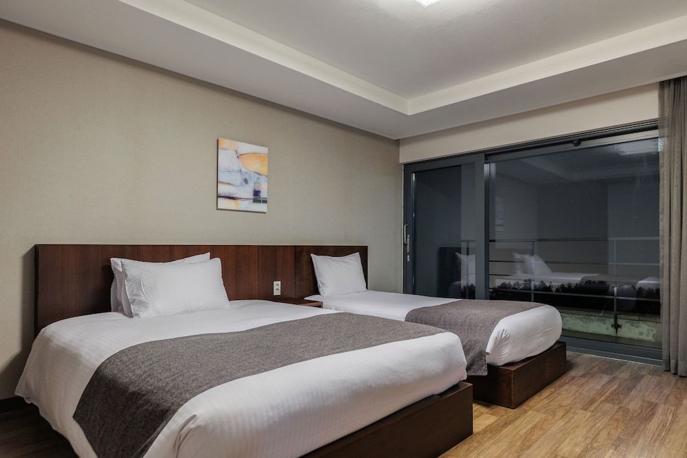 Luceville Royal Suite (2 bedrooms and 2 bathrooms) 3