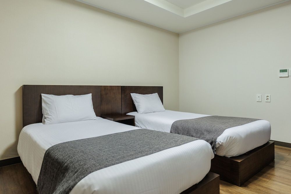 Luceville Royal Suite (2 bedrooms and 2 bathrooms) 4