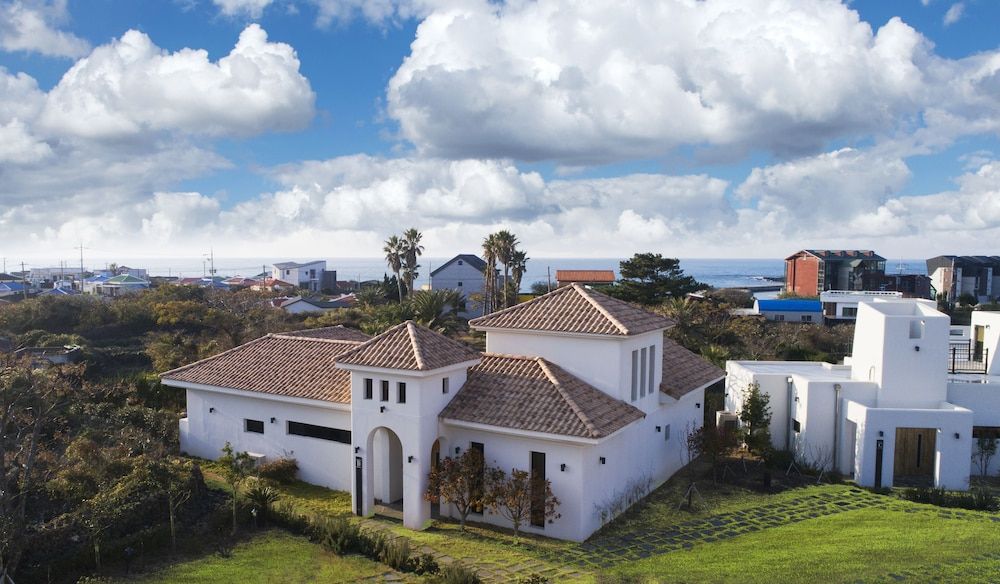 undefined Libentia Hotel & Pool Villa 3