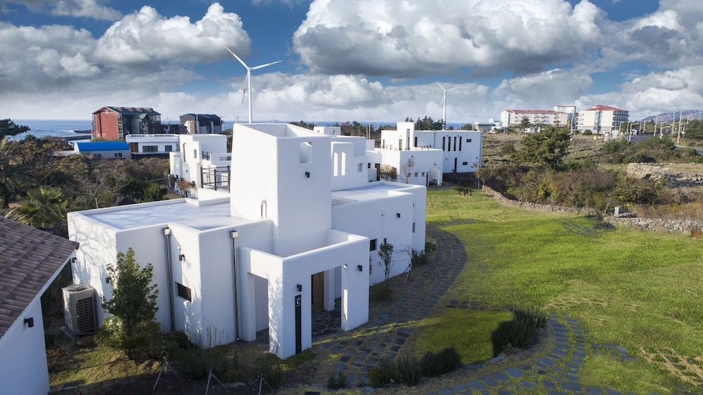 undefined Libentia Hotel & Pool Villa 4