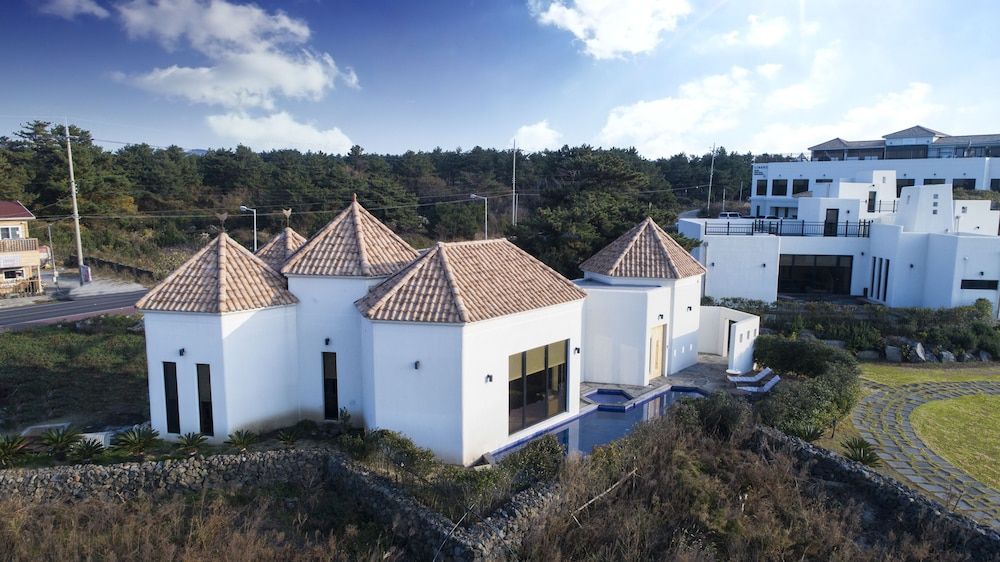 undefined Libentia Hotel & Pool Villa 2