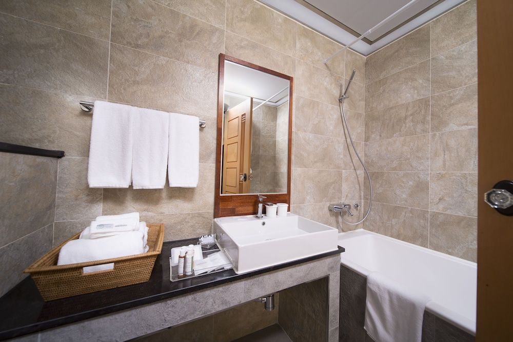 Libentia Hotel & Pool Villa Deluxe Twin Room (Hotel) 2