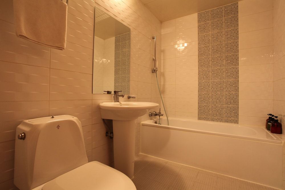 undefined Hotel Highland 9