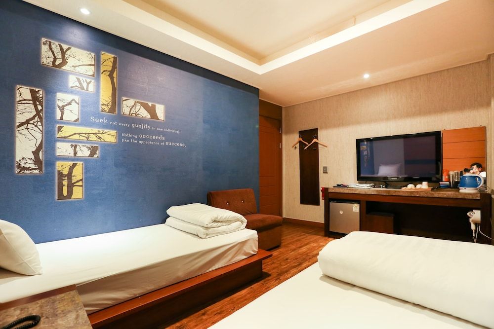 undefined Hotel Highland 3